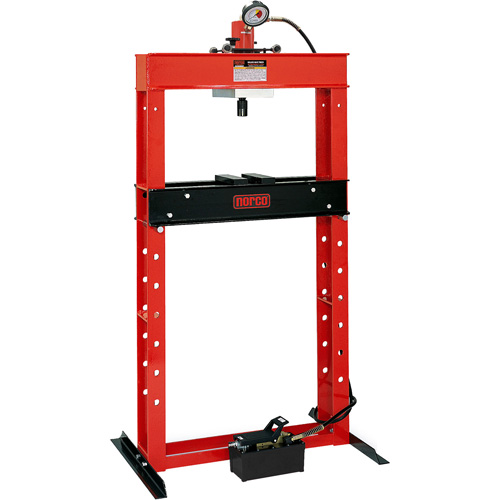 Presse pour atelier op&eacute;r&eacute;e par une pompe hydraulique &agrave; air, Capacit&eacute; 25 tonnes Nassau Supply