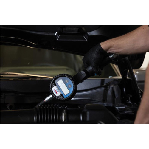 D&eacute;bitm&egrave;tre &eacute;lectronique de lubrifiant avec rallonge flexible &agrave; 90° Nassau Supply