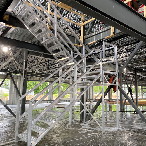 Escalier Smartstairs t&eacute;lescopique &agrave; 3-5 marches en aluminium Nassau Supply