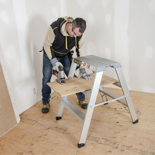 Poste de travail chevalet de sciage portatif, Cadre Aluminium, 12-1/4" p x 36" h Nassau Supply