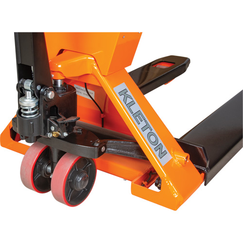 Digital Scale Pallet Truck, 44.5" L x 27.75" W, 4400 lbs. Cap. Nassau Supply