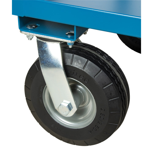 Outdoor Shelf Cart, 3 Tiers, 24" W x 39" H x 51" D, 1200 lbs. Capacity Nassau Supply