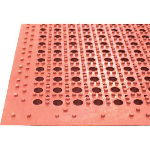Tapis de s&eacute;rie Competitor, &agrave; fentes, 3' x 5' x 7/8", Orange, Caoutchouc naturel Nassau Supply