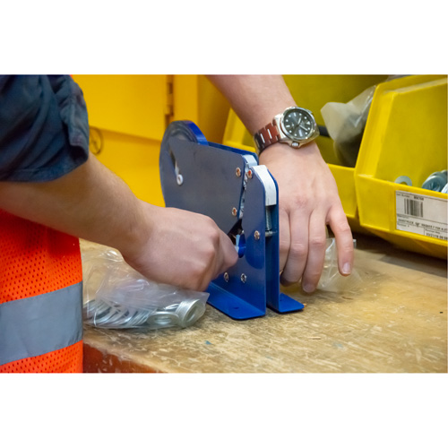 Heavy-Duty Bag Taper Nassau Supply