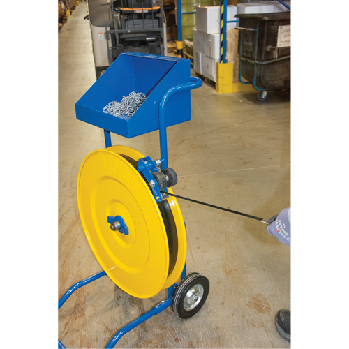 Distributeur de feuillards, Feuillard Polyester/Acier/Polypropyl&egrave;ne, Dia de noyau 16"/8", largeur de rouleau 3"/8"/6" Nassau Supply