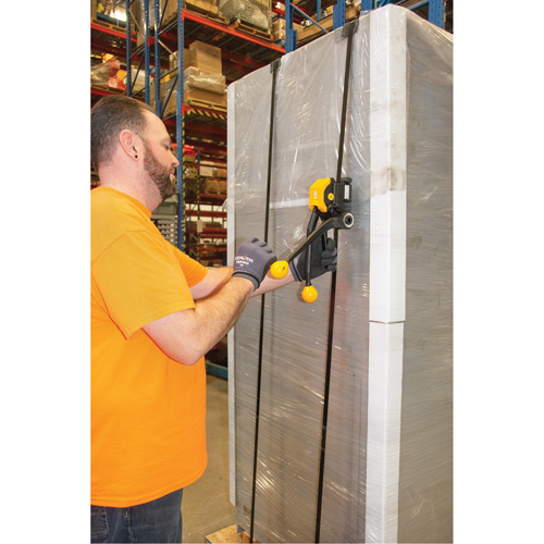 Outil pour scellage manuel sans joint de feuillards d'acier Nassau Supply