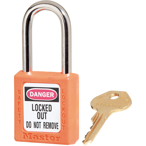 Cadenas Zenex, Cadenas de s&eacute;curit&eacute;, Cl&eacute;s diff&eacute;rentes, Thermoplastique, Largeur de 1-1/2" Nassau Supply