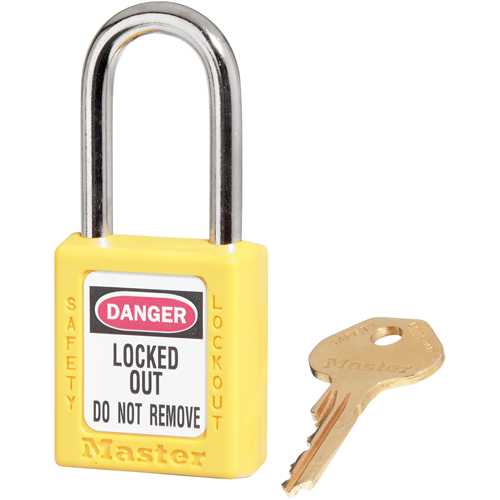 Cadenas Zenex, Cadenas de s&eacute;curit&eacute;, Cl&eacute;s diff&eacute;rentes, Thermoplastique, Largeur de 1-1/2" Nassau Supply