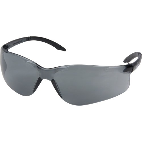 Lunettes de s&eacute;curit&eacute; s&eacute;rie Z2400, Lentille Grise/fum&eacute;e, Anti-&eacute;gratignures, ANSI Z87+/R&eacute;pond ou surpasse la norme CSA Z94.3 Nassau Supply