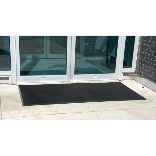 Outdoor Entrance Matting, Rubber, Scraper Type, Textured Pattern, 2' x 2-2/3', Black Nassau Supply