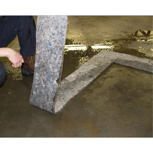 Bandes Husky Spilltration, Huile seulement, 64" x 8", 4 gal. d'absorption Nassau Supply