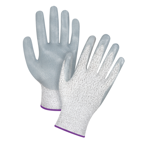 Gants haute performance r&eacute;sistants &agrave; la coupe, Taille 6/T-petit, Calibre 13, Rev&ecirc;tement Nitrile, Enveloppe en PEHP, ANSI/ISEA 105 niveau 4/EN 388 niveau 5 Nassau Supply