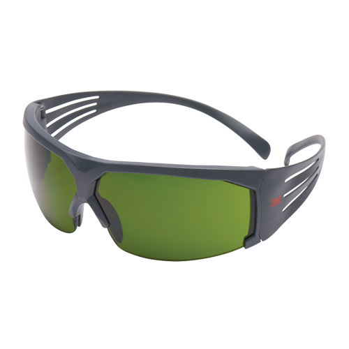 Lunettes de s&eacute;curit&eacute; s&eacute;rie 600 SecureFit, Lentille 3,0, Anti-&eacute;gratignures, ANSI Z87+/R&eacute;pond ou surpasse la norme CSA Z94.3 Nassau Supply