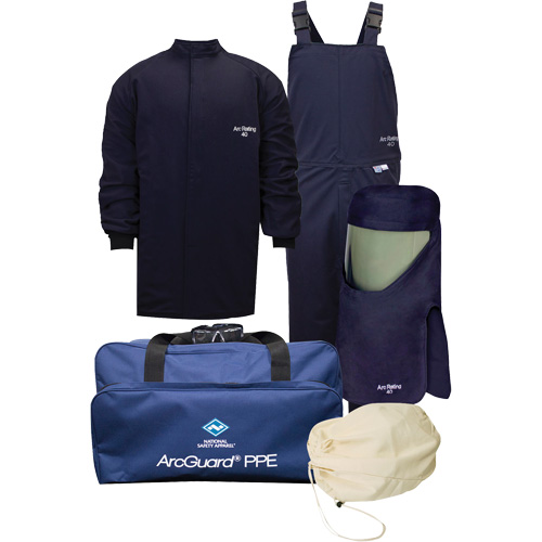 Ensemble de v&ecirc;tements grand contre l'arc &eacute;lectrique avec capuchon &agrave; lev&eacute;e avant Arcguard Revolite, 40 cal/cm² Nassau Supply
