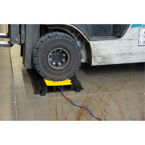 Polyurethane Cable Protector, 3 Channels, 35.43" L x 19.69" W x 3" H Nassau Supply