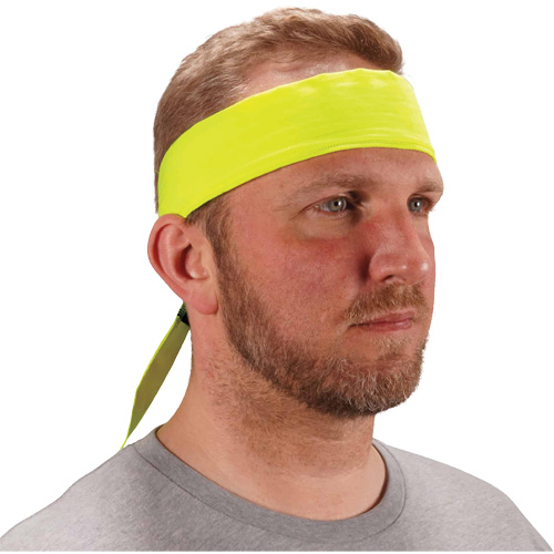 Bandeau de refroidissement Chill-Its 6702 avec polym&egrave;res int&eacute;gr&eacute;s et fermeture &agrave; nouer, Jaune lime haute visibilit&eacute; Nassau Supply
