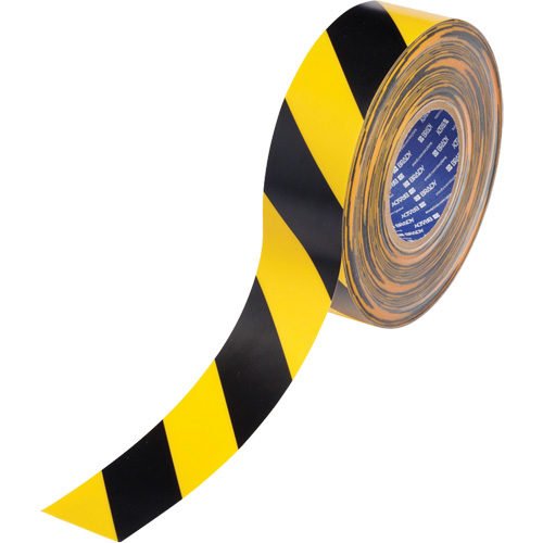 Ruban de marquage pour plancher ToughStripe Max, 2" x 100', Polyester, Noir et jaune Nassau Supply