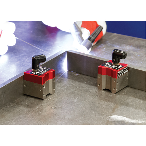 Mag90 On/Off Magnetic Squares, 1-1/2" L x 1-1/2" W x 2-3/4" H, 150 lbs. Nassau Supply