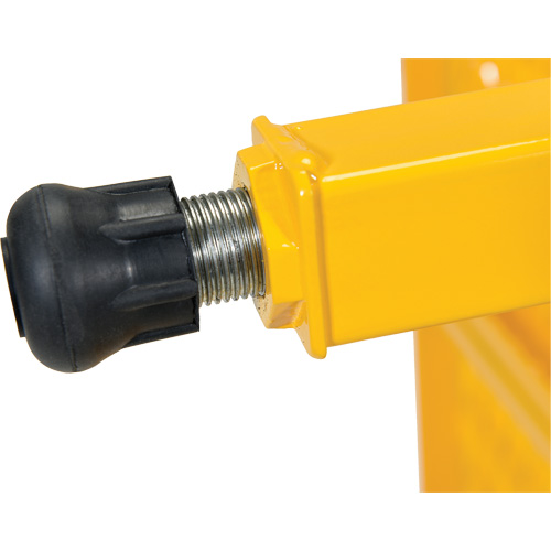 Plate-forme ajustable Step-Mate, 1 marche(s), 23-1/2" la x 19-9/16" lo x 16-1/2" h, Capacit&eacute; 500 lb Nassau Supply