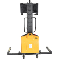 Gerbeur motoris&eacute; avec m&acirc;t &eacute;troit, Fonctionnement &eacute;lectrique, Capacit&eacute; 1500 lb, Lev&eacute;e max 63" Nassau Supply