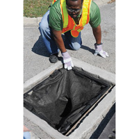 Bac de r&eacute;tention carr&eacute; Ultra-Drain Guard avec orifice de trop-plein, Huile & s&eacute;diments, 16" - 28" lo x 20" - 36" la Nassau Supply