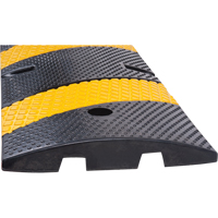 Bosses de d&eacute;c&eacute;l&eacute;ration, Caoutchouc, 6' lo x 11-3/4" la x 2" h Nassau Supply