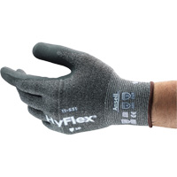 Gant enduit Hyflex r&eacute;sistant &agrave; la coupe, 6, R&ecirc;vetement Nitrile, Calibre 18, Enveloppe en Nylon Nassau Supply