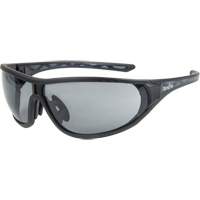 Lunettes de s&eacute;curit&eacute; de s&eacute;rie Z3000, Lentille Grise/fum&eacute;e, Antibu&eacute;e/Anti-&eacute;gratignures, ANSI Z87+/R&eacute;pond ou surpasse la norme CSA Z94.3 Nassau Supply