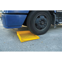 Flexible Ultra-Utility Tray&reg;, 42" L x 42" W x 4.8" H, 18 US gal. Spill Capacity Nassau Supply