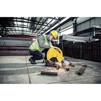 Scie &agrave; tronçonner, 14", 4000 tr/min &agrave; vide, 120 V, 15 A Nassau Supply